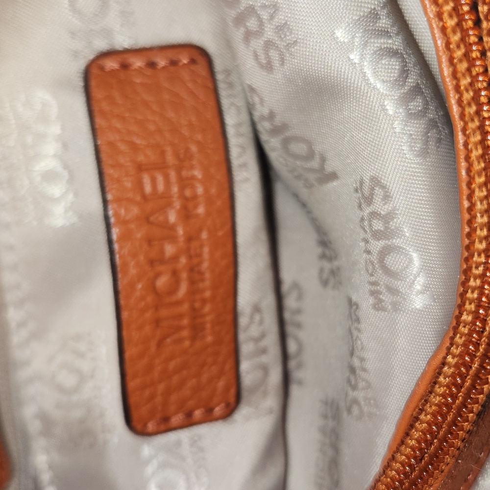 Michael Kors Burnt Orange Leather Shoulder Bag Gold Hardware. Magnetic Closer. - Picture 5 of 8